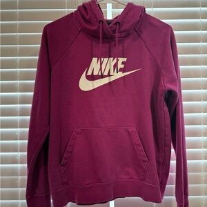 Nike purple Sweatshirt with Logo